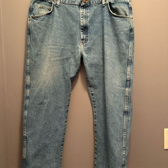Wrangler Other - Wrangler Men's Straight Blue Jeans Size 42x30 Denim 5-Pocket Style